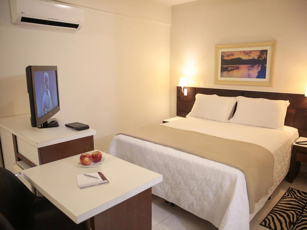 Altadomo Hotel 11/69