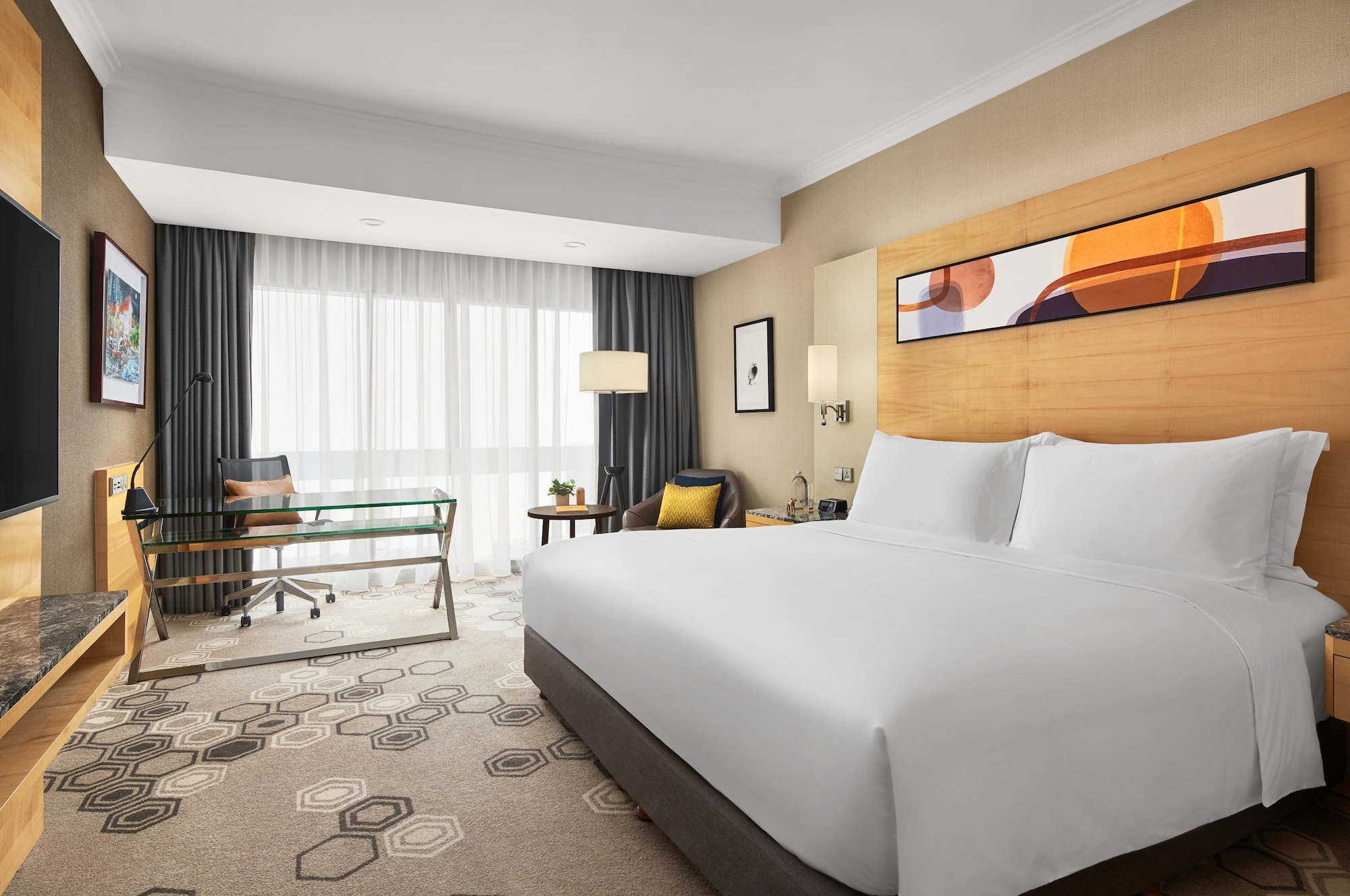 DELUXE, KING BED, HIGH FLOOR