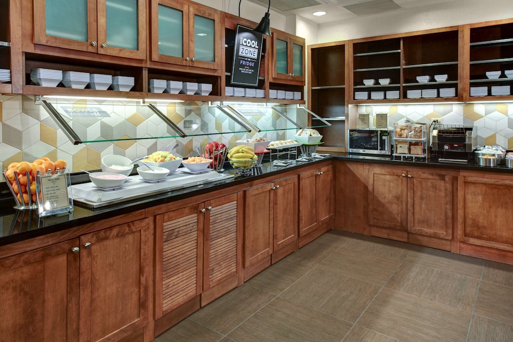 Hyatt Place Tampa Busch Gardens 28/50