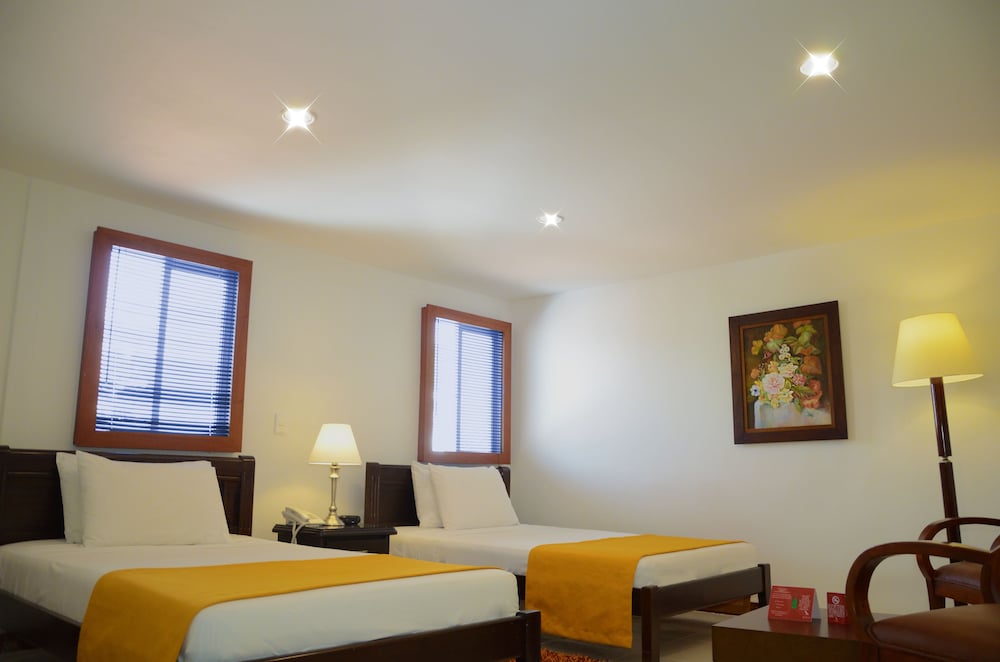 Hotel Karlo 26/50