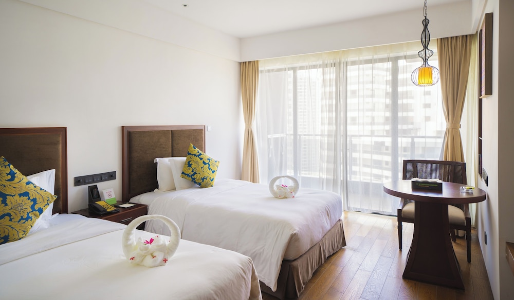 Wyndham Garden Lingshui 12/35