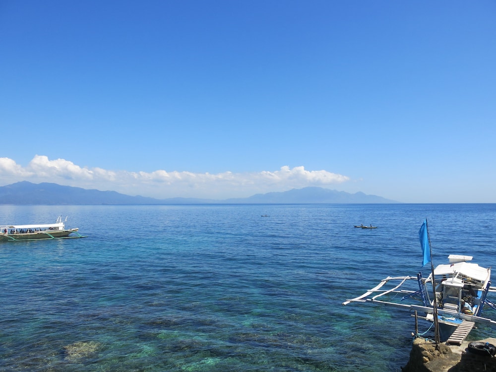 Badladz Staycation Condos Puerto Galera 43/50