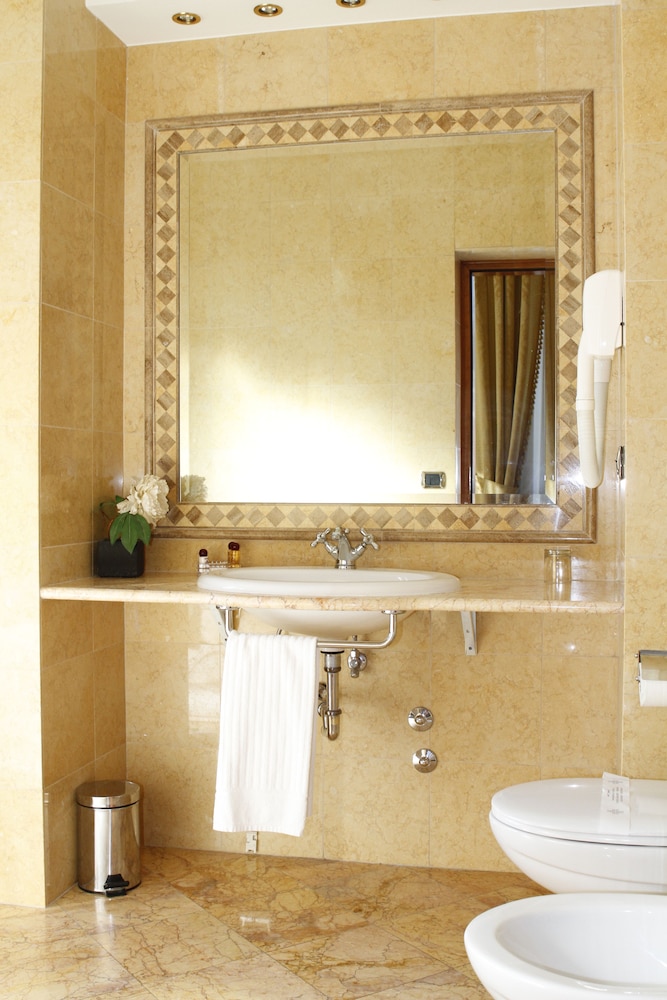 Hotel Villa Pinciana 47/52
