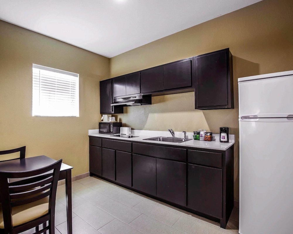 Comfort Suites Northwest - Cy - Fair 10/60