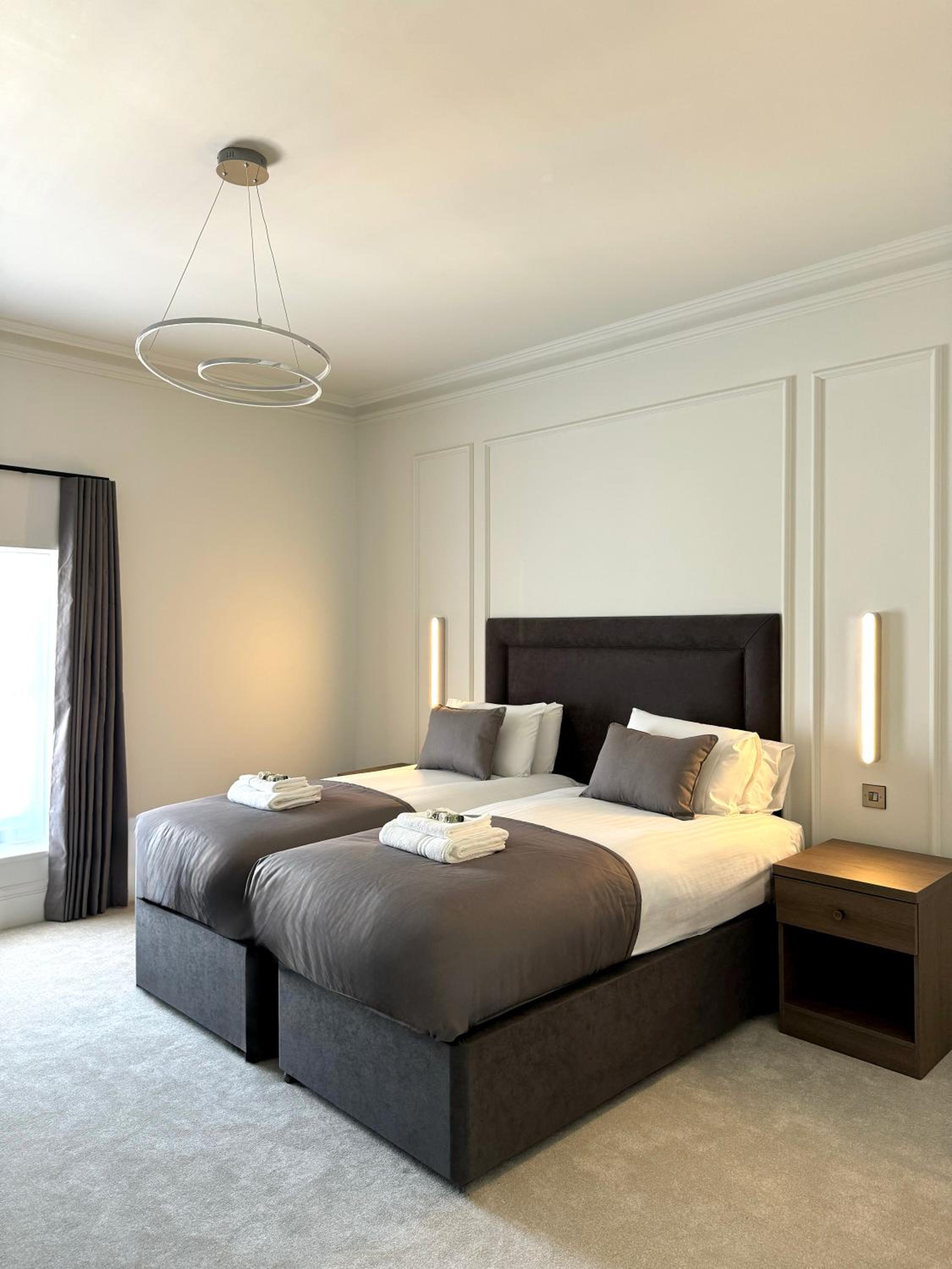 Room, Twin Beds, Accessible
