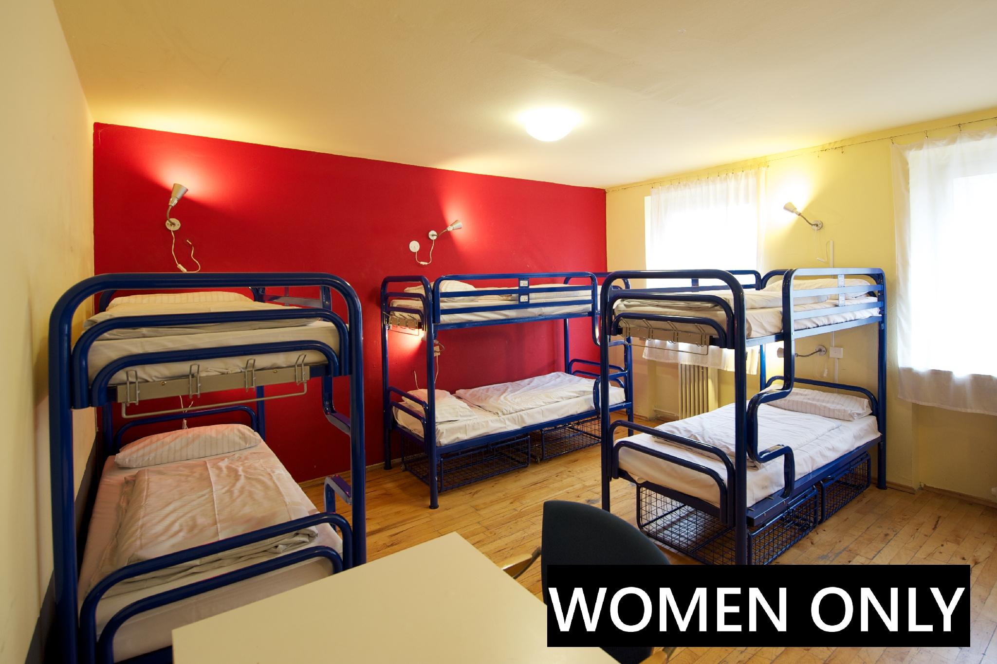 Female Dorm, 12 Beds