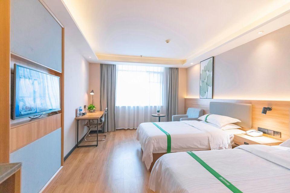 Smart, Twin Beds