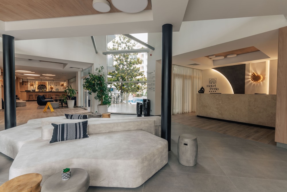 Hotel Perla 7/44