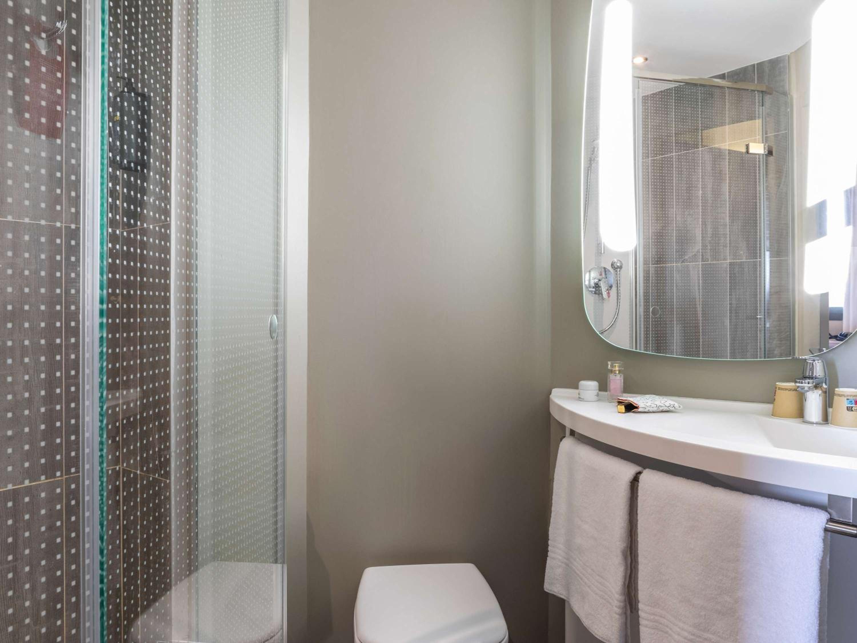Hotel Nude Paris - Color Vision in PARIS