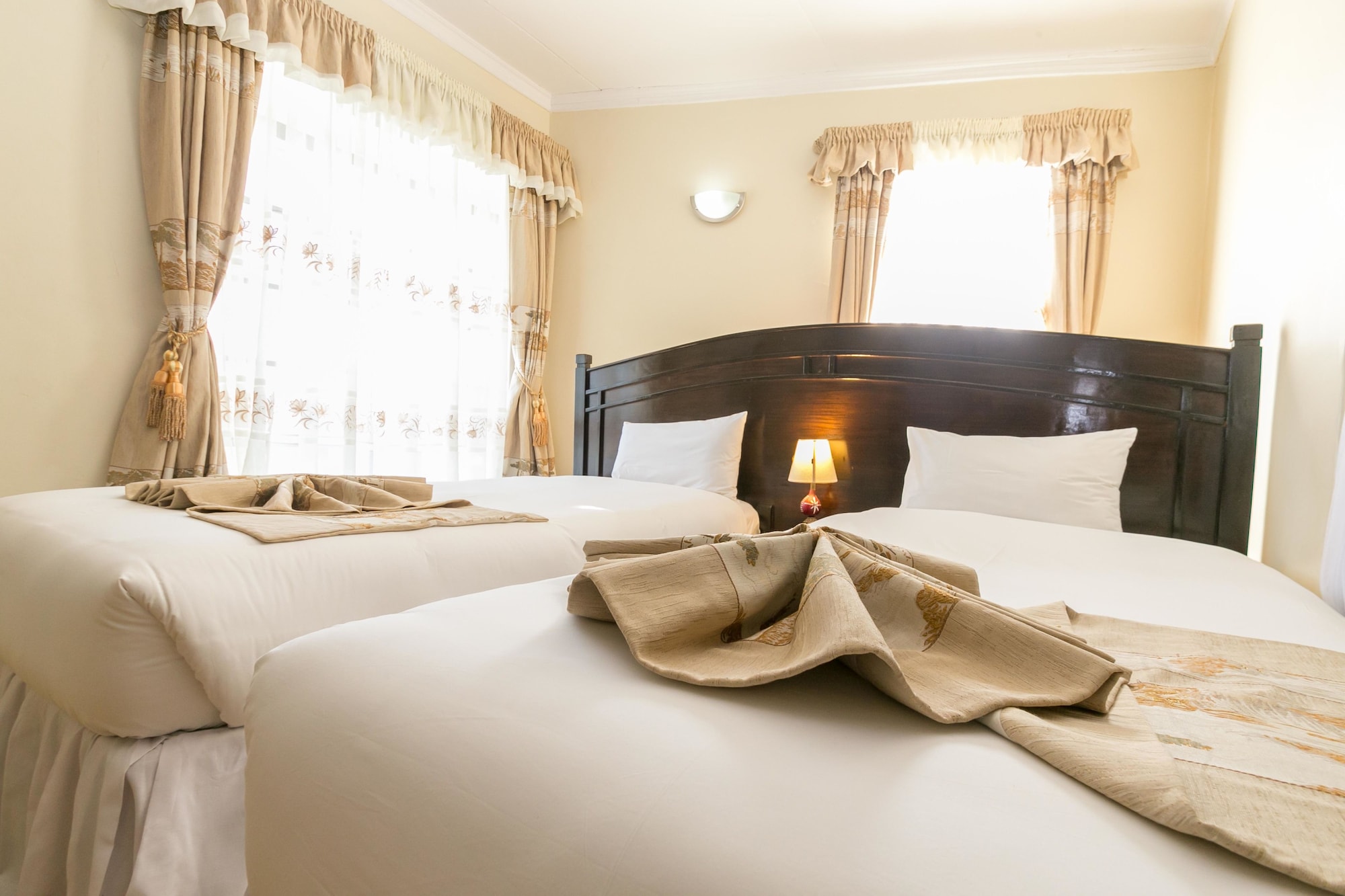 STANDARD, TWIN BEDS
