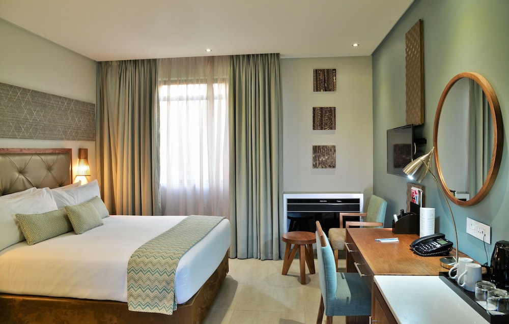 STANDARD, DOUBLE BED, RIVER VIEW