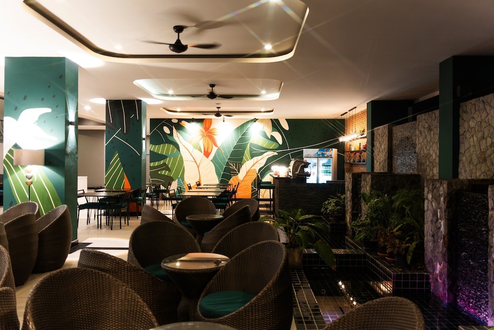 Gu Hotel 30/48