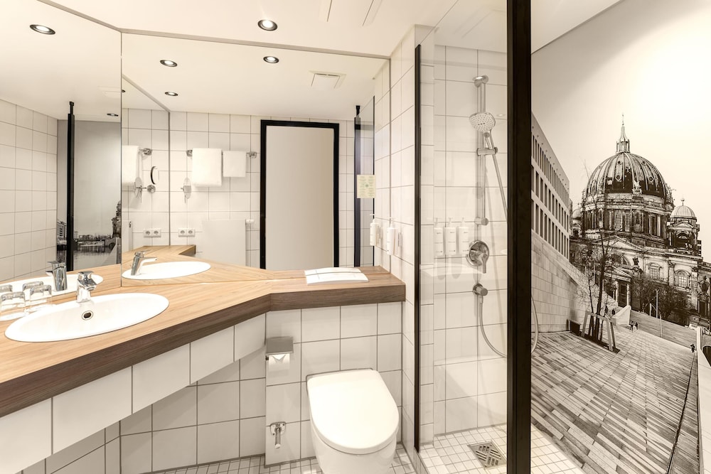 Nordic Hotel Domicil Berlin(EX. TOP CITYLINE DOMICIL HOTEL BERLIN) 43/44