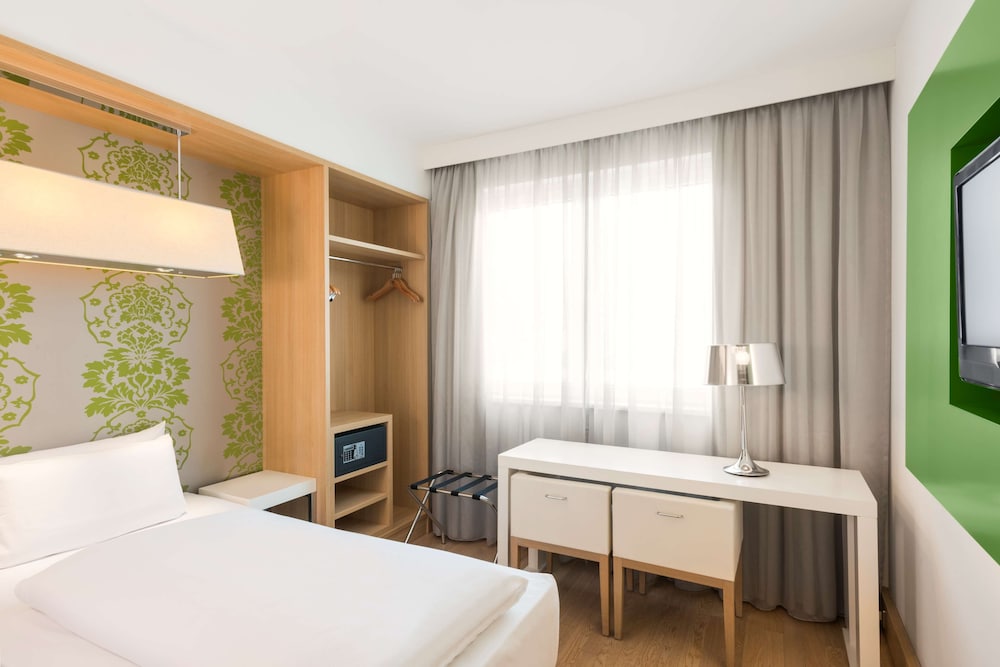 Room at Nh Berlin Potsdamer Platz, BERLIN