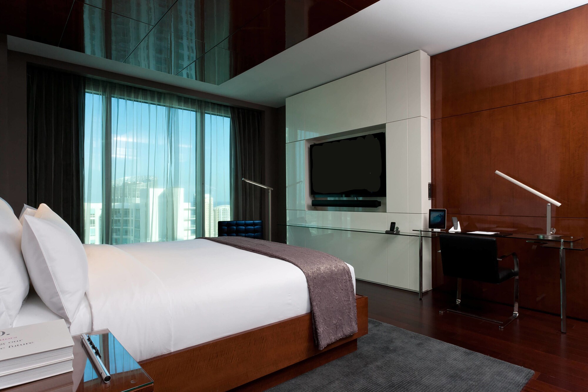 Rockwell, Deluxe, King Bed, City View