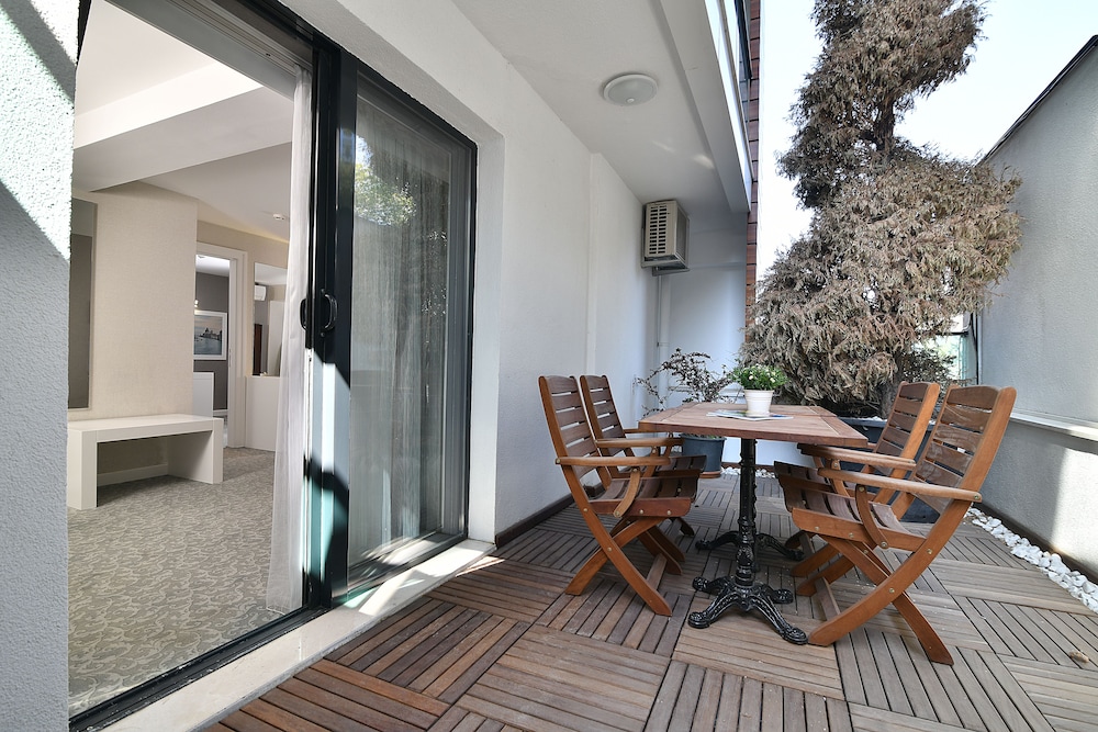 Guvenay Business Hotel 48/66