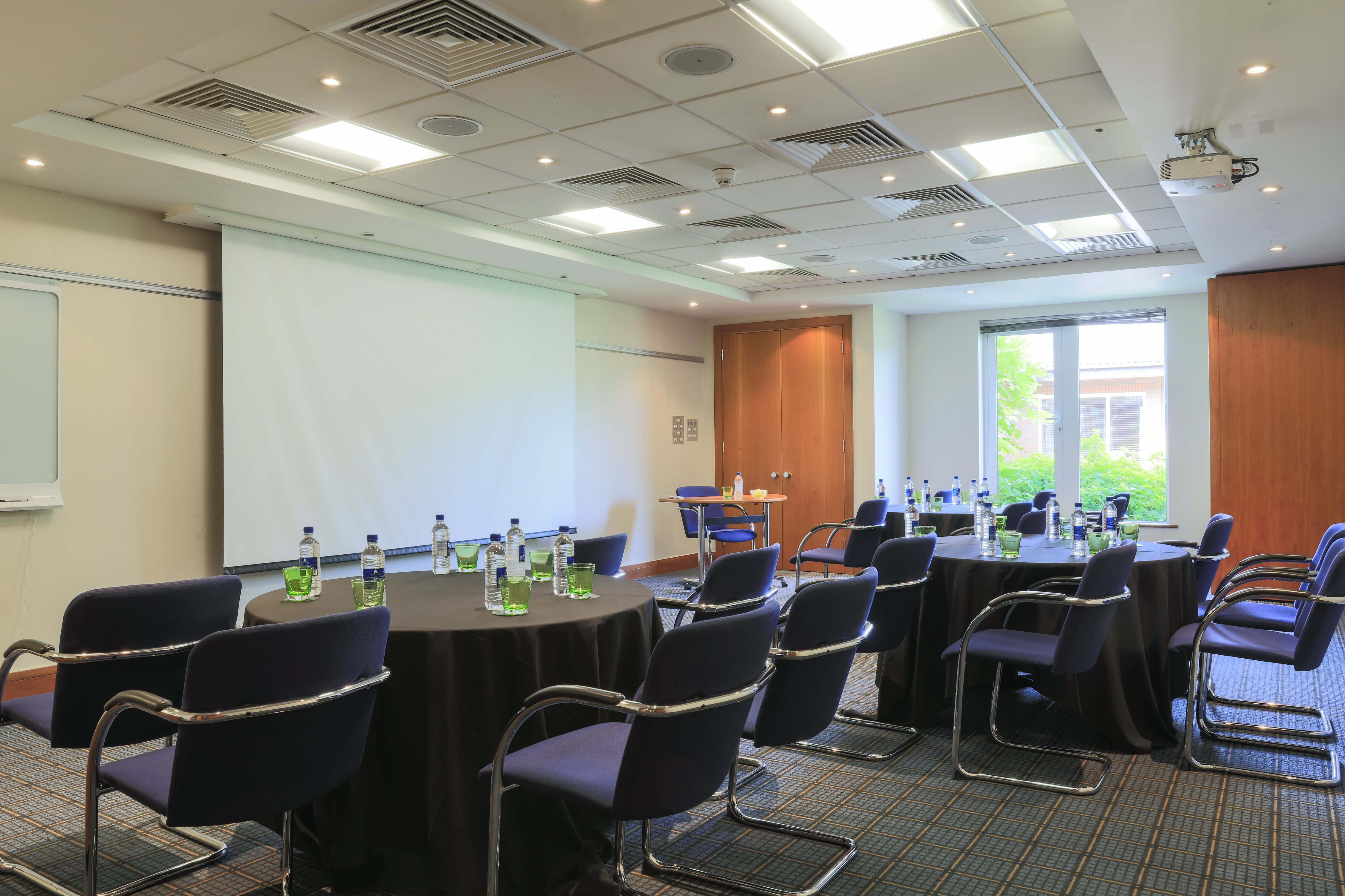 Holiday Inn Guildford 66/71