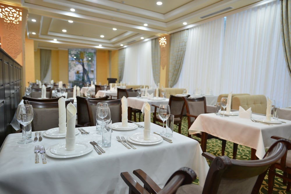 Gloria Hotel 24/28