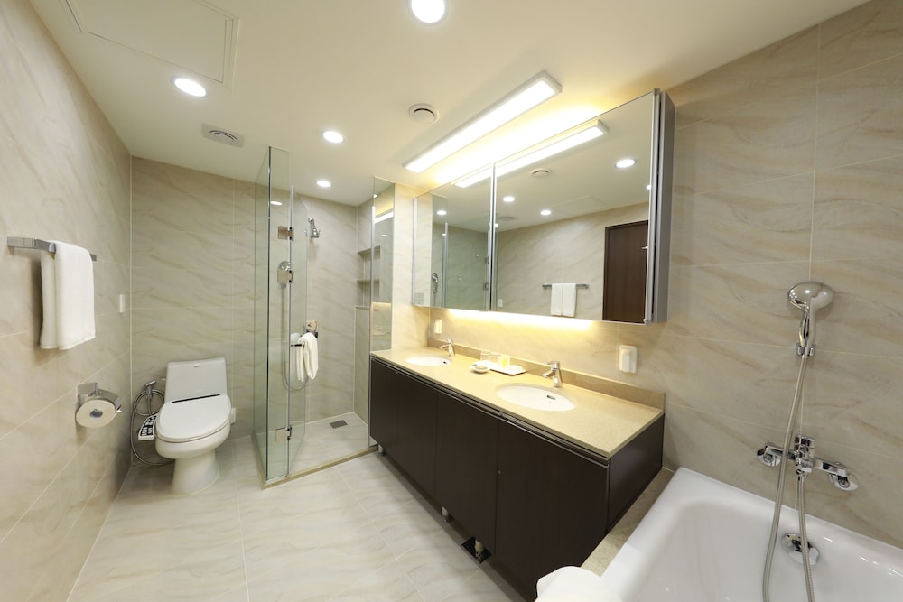 Orakai Insadong Suites 72/72