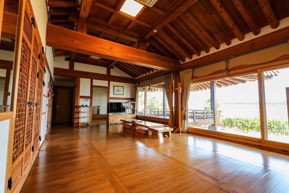 Hanok Hotel Odongjae 19/43