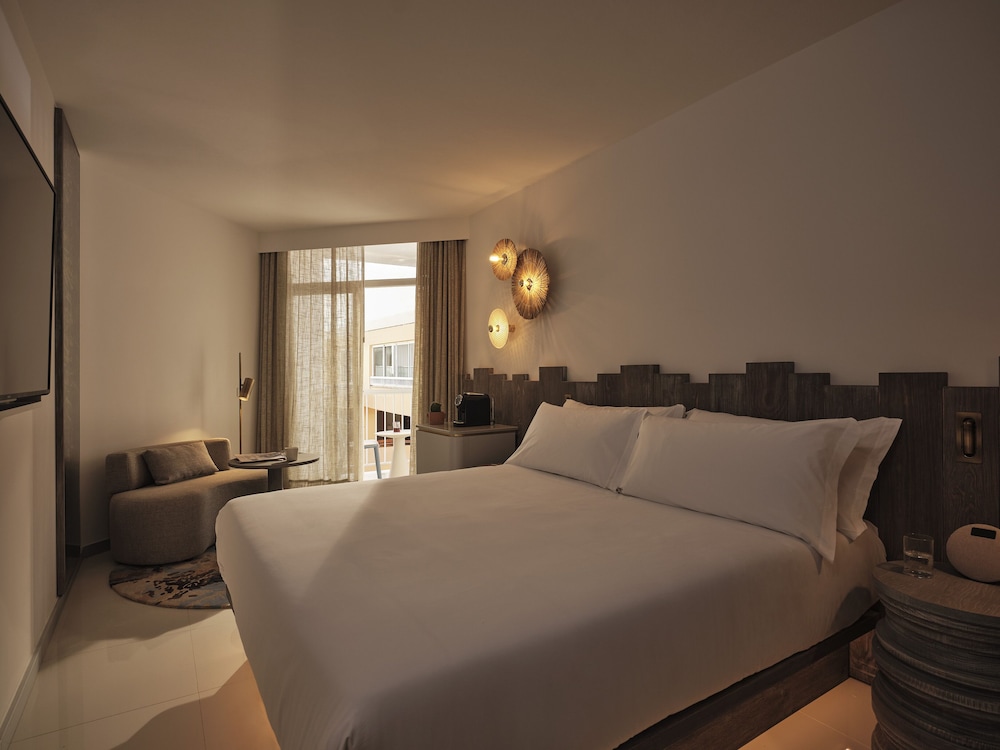 Room, Twin Beds, Garden or Forest View, Balcony، Hyde Ibiza 4/9