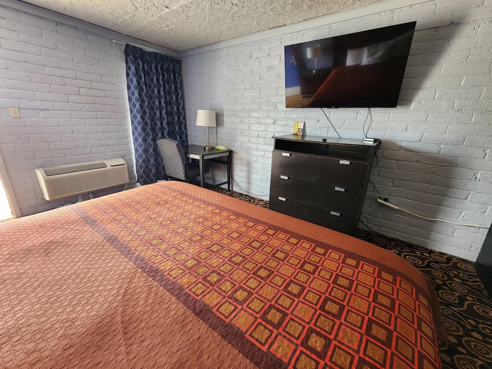 Rodeway Inn Carthage, MO 7/15