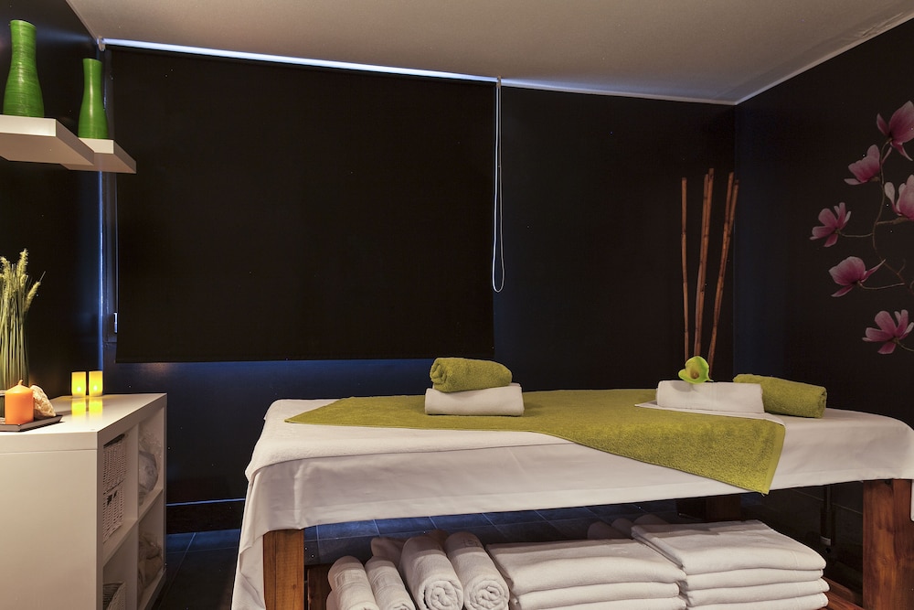 Acta Arthotel 18/50