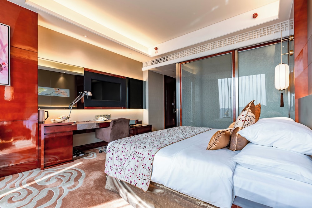 EXECUTIVE, DOUBLE BED