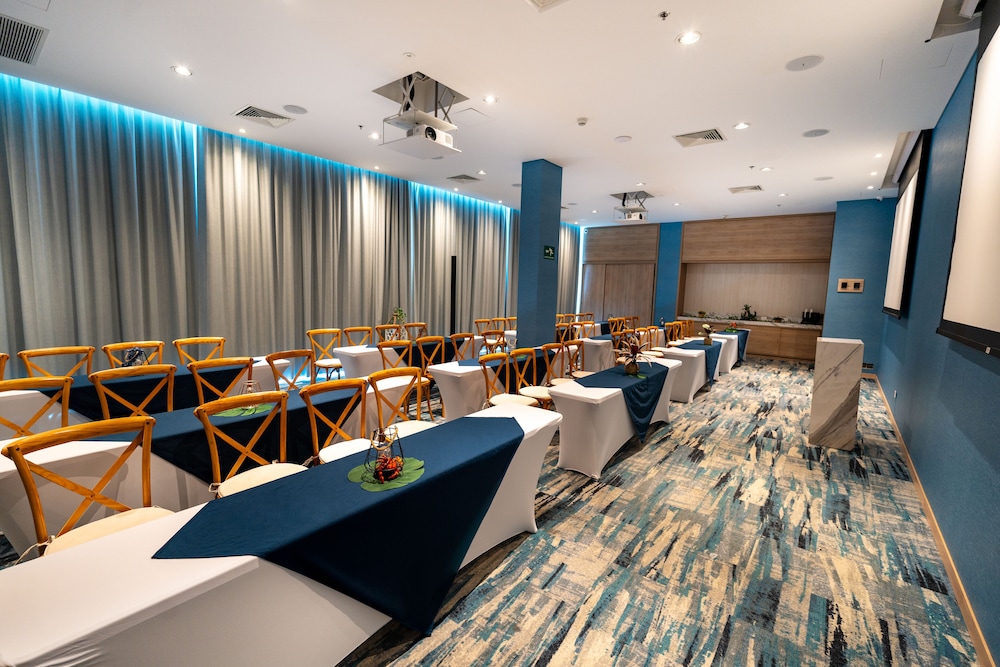 Aquamare Hotel 42/50