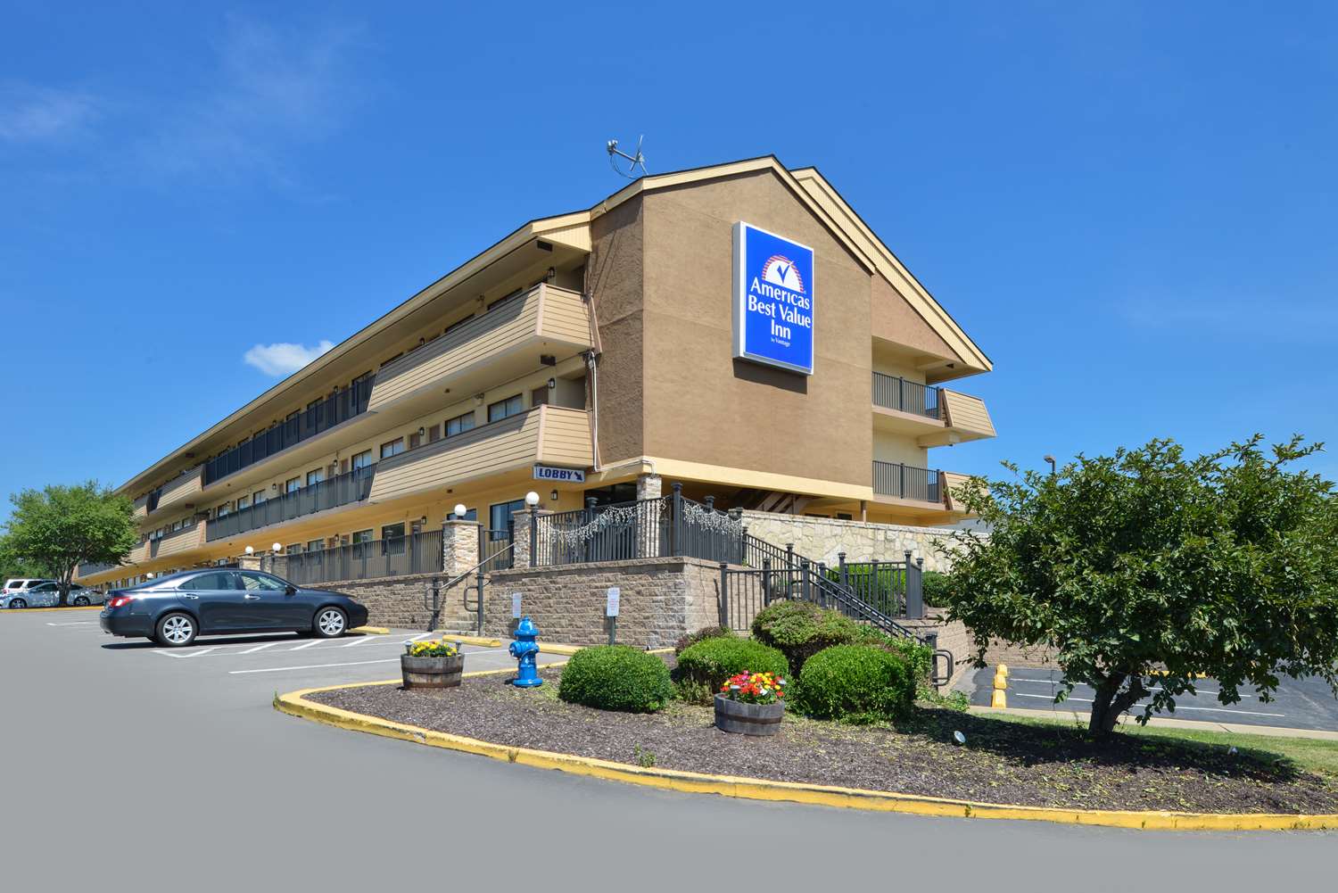 Americas Best Value Inn Pittsburgh Airport 2/36