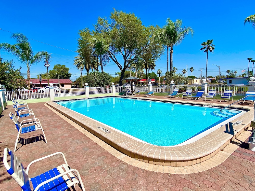 Gulf Way Inn 7/44