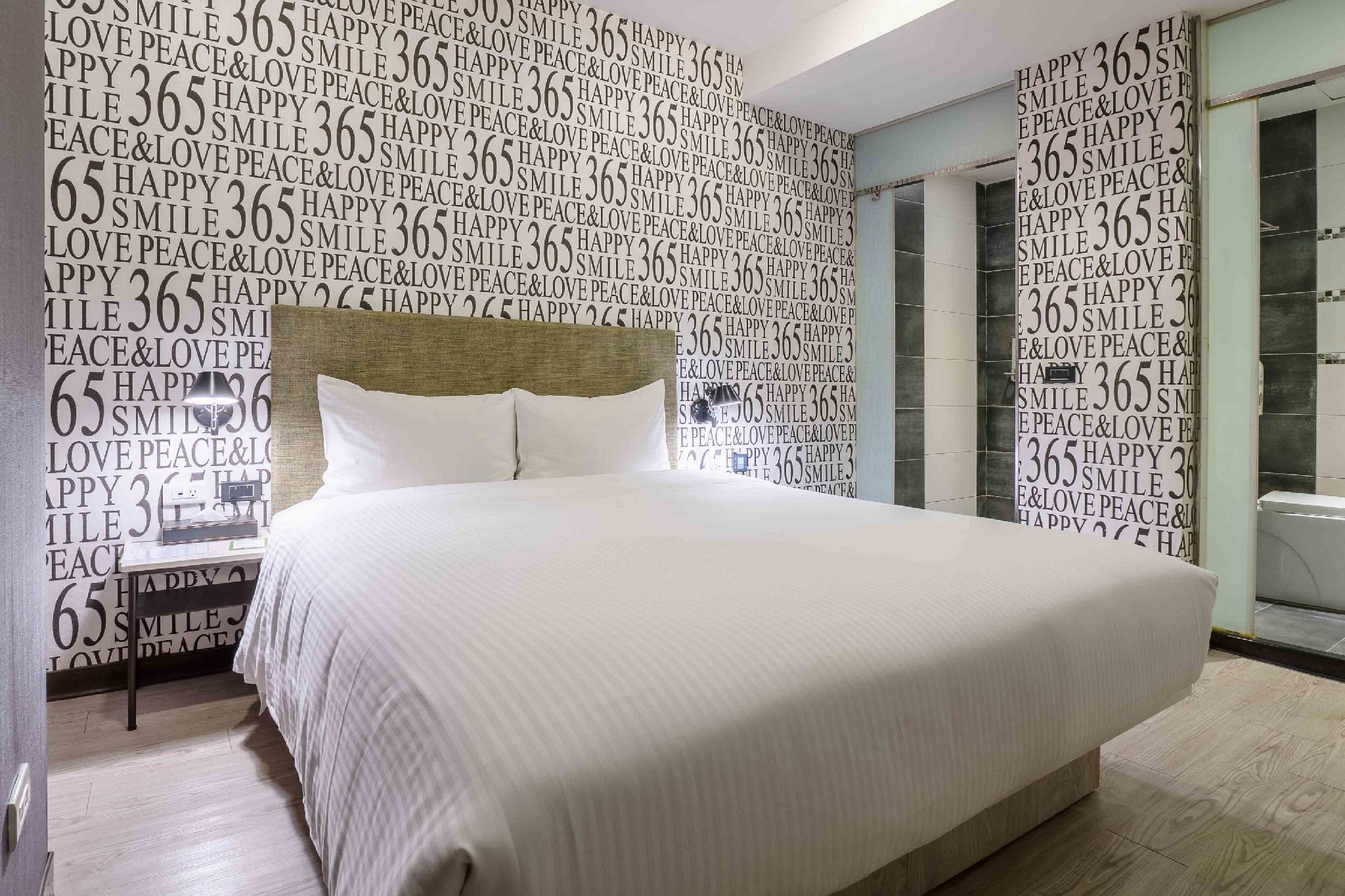 Standard, Double Bed, No Window