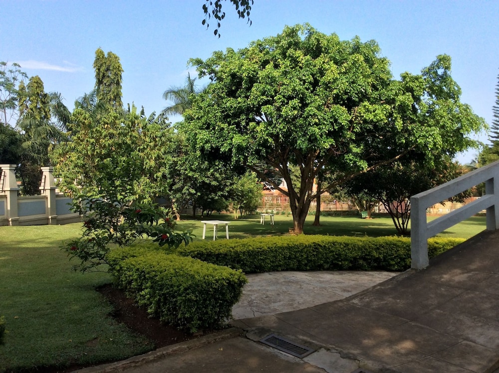 Skyway Hotel Entebbe 42/45