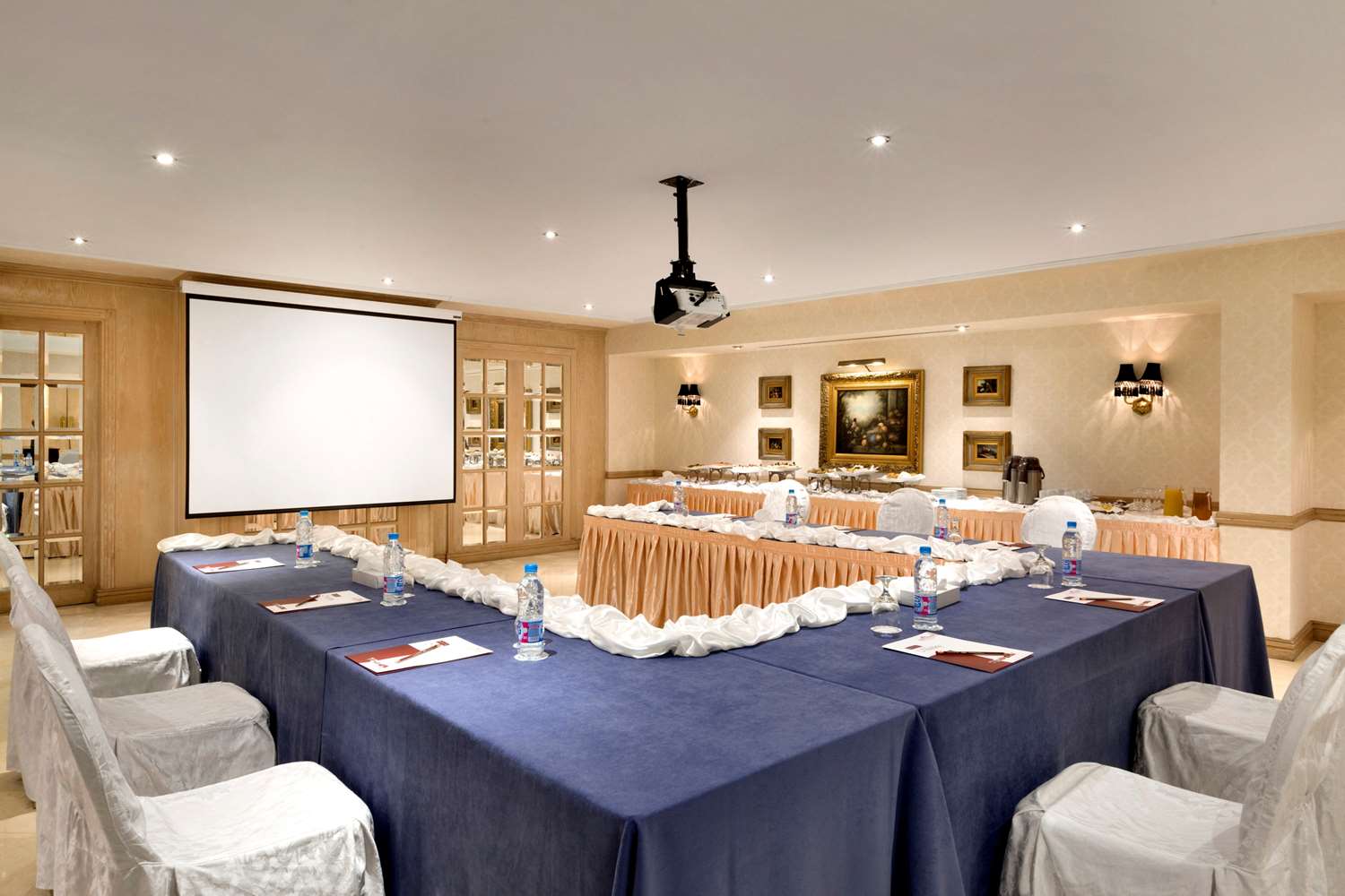 Hawthorn Suites By Wyndham Al Khobar 20/43