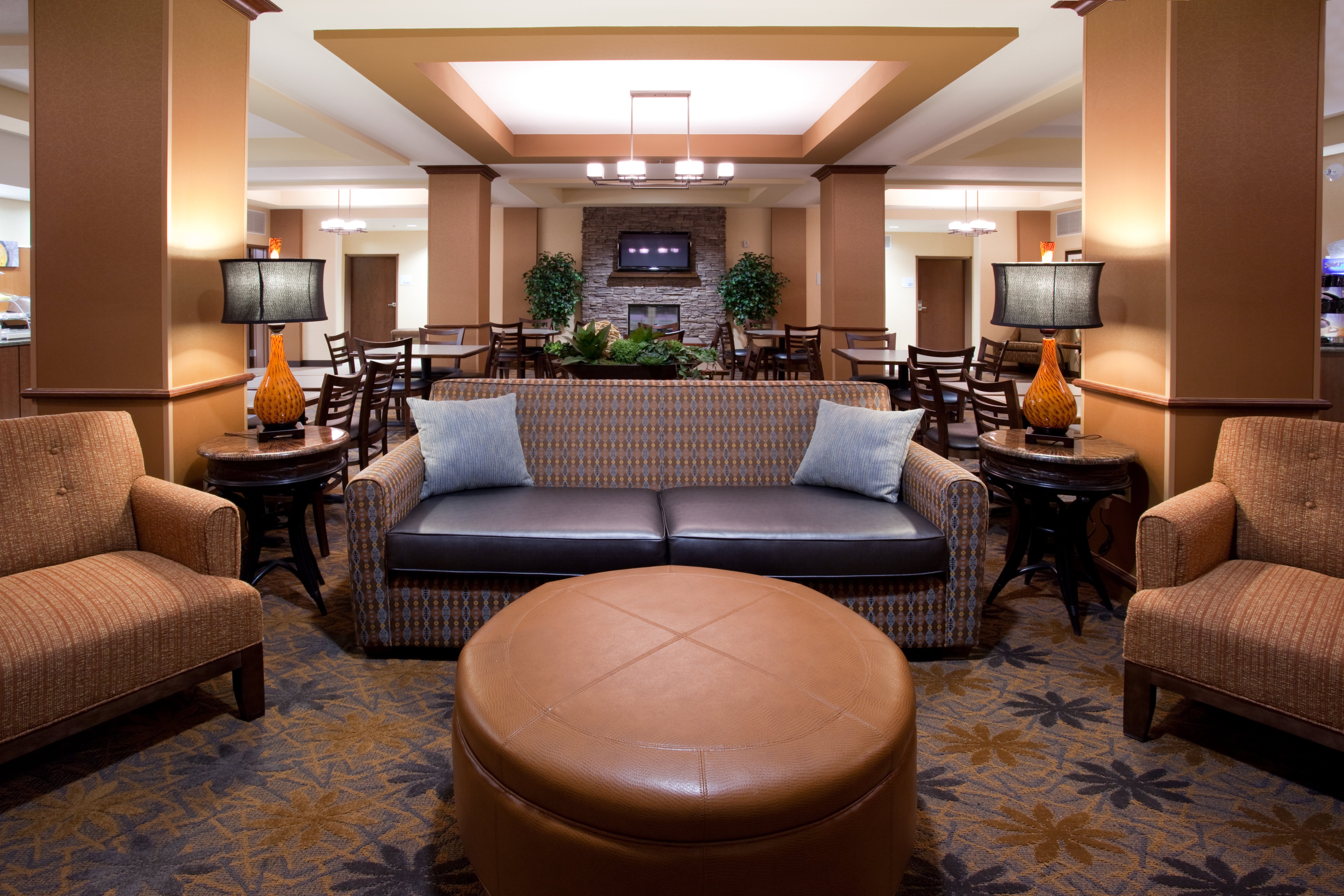 Holiday Inn Express Hotel & Suites Lamar 50/78