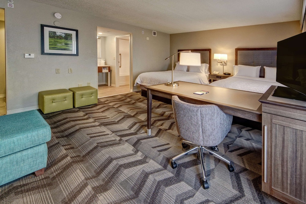 Hampton Inn Suites Clermont 24/41