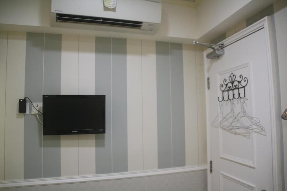 K & B Hostel 2/64