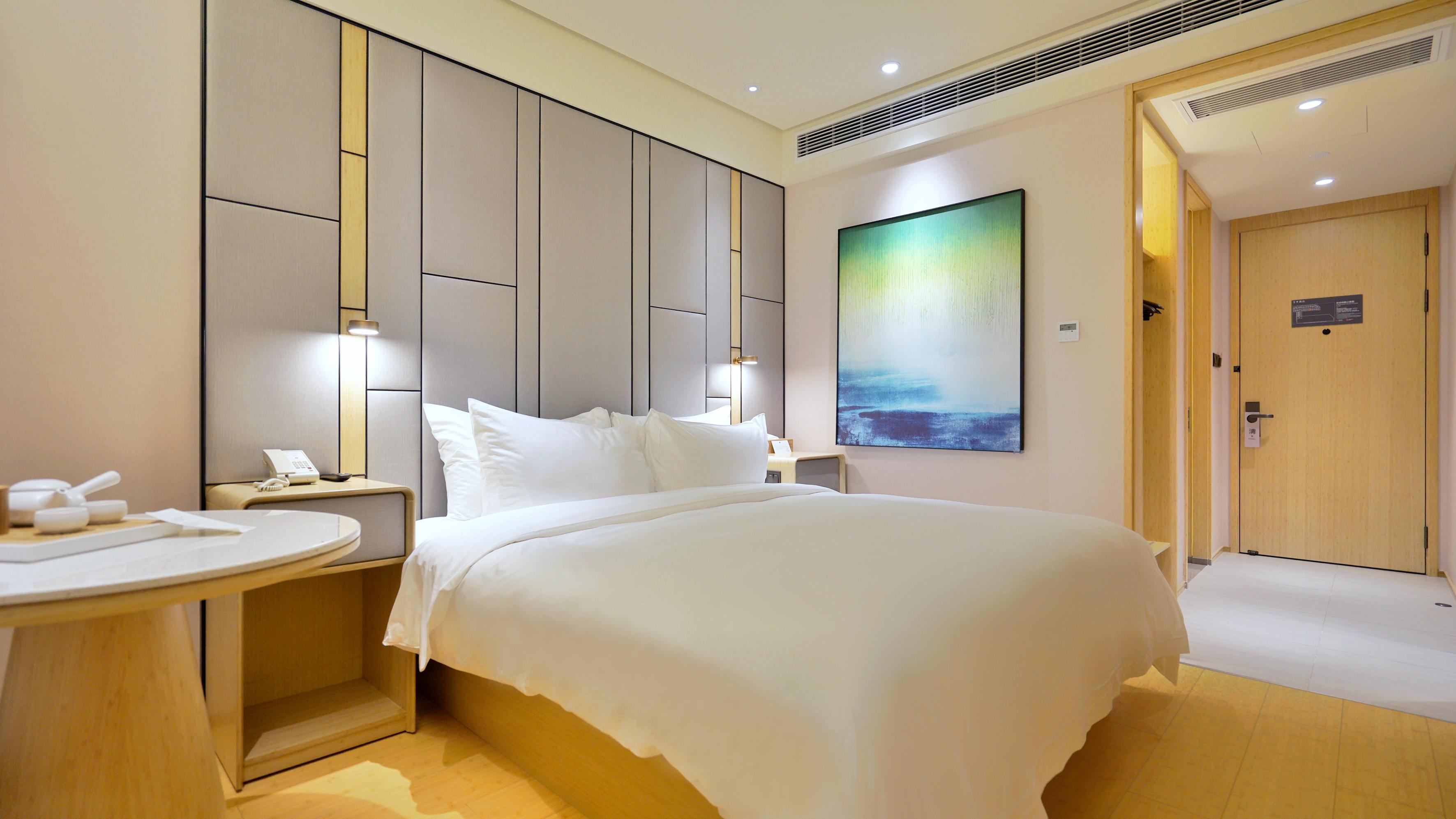 Ji Hotel (Shanghai Hongqiao National Exhibition and Convention Center Huaxiang Road) 16/33