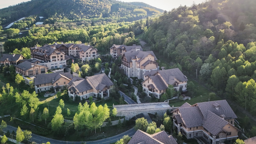 Park Hyatt Changbaishan 52/55