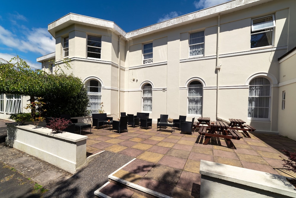 Devonshire Hotel 50/54