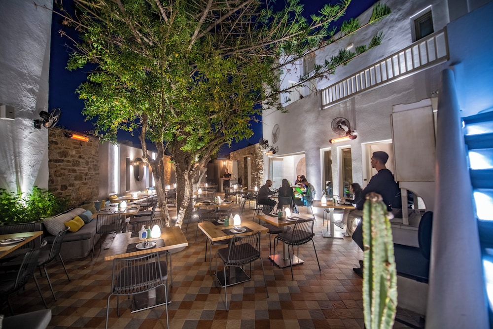 Fresh Boutique Hotel 52/58