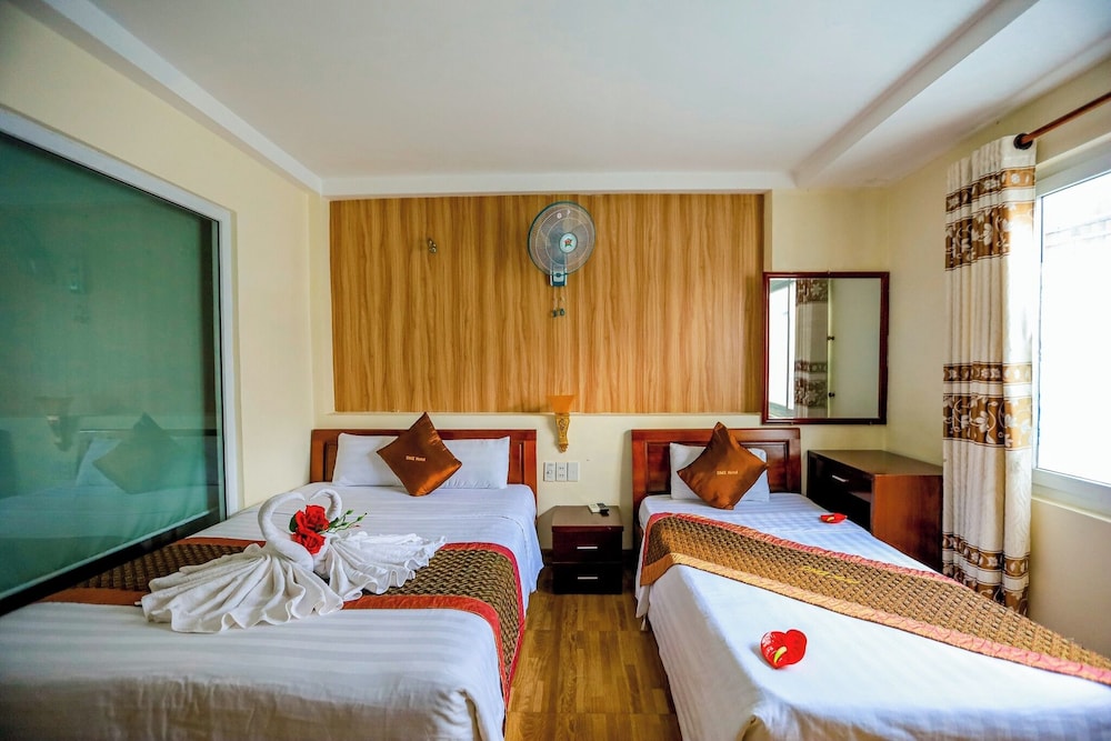 SUPERIOR, DOUBLE OR TWIN BED