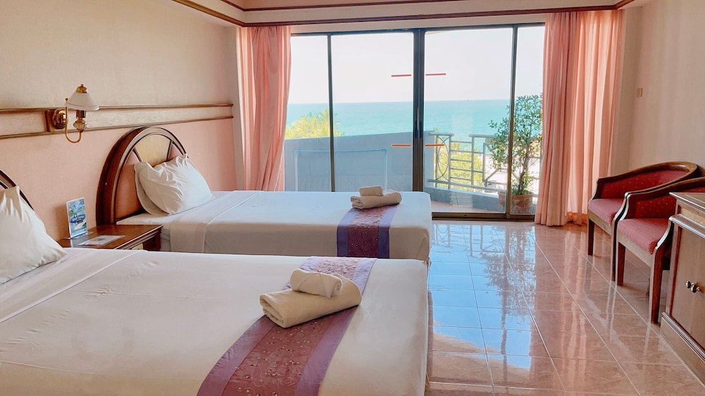 Supar Royal Beach Khanom 13/46
