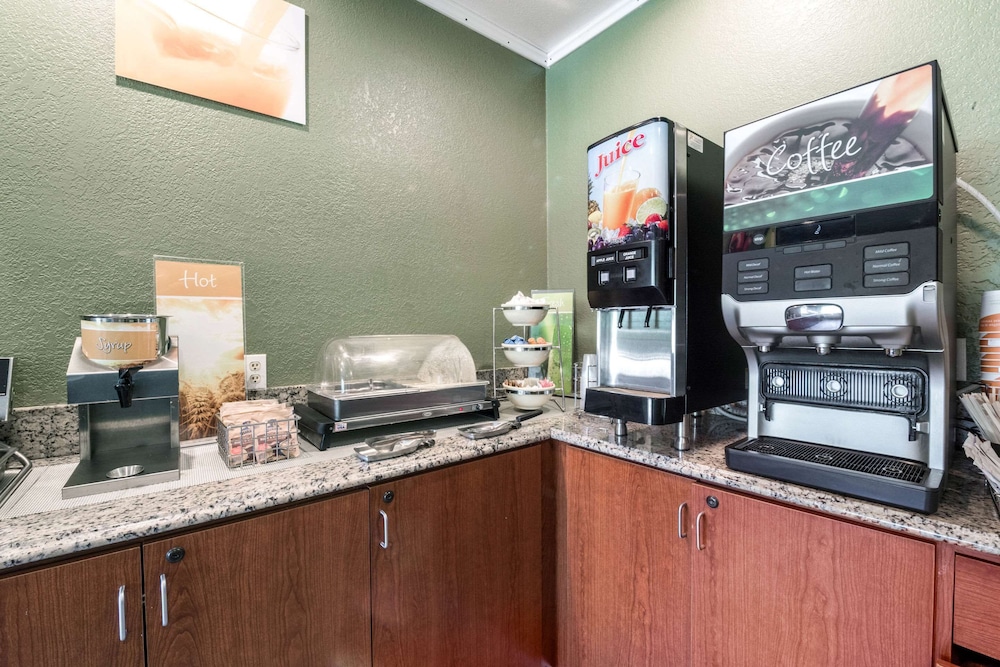 Quality Inn & Suites Bainbridge Island 62/62