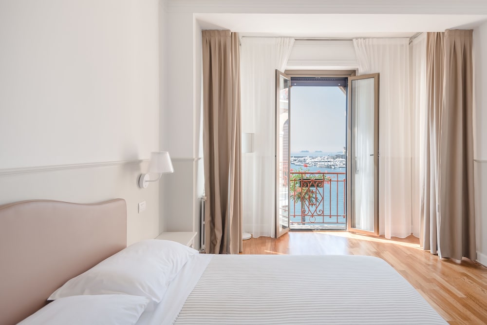 Miramare Hotel 13/42