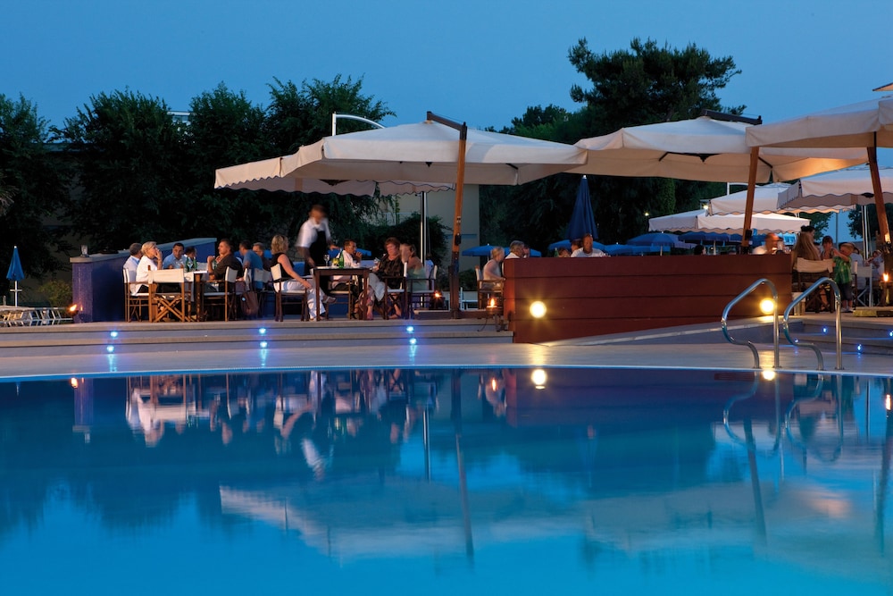 Mercure Tirrenia Green Park 48/50