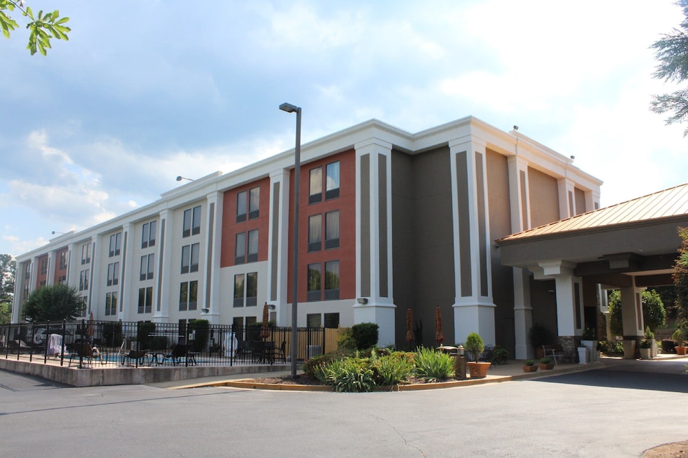 Holiday Inn Express Forsyth 1/42