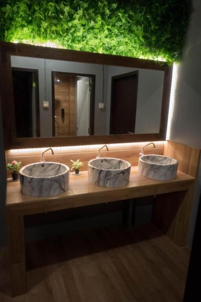 Comfy Bed Hostel - Adults Only 30/39