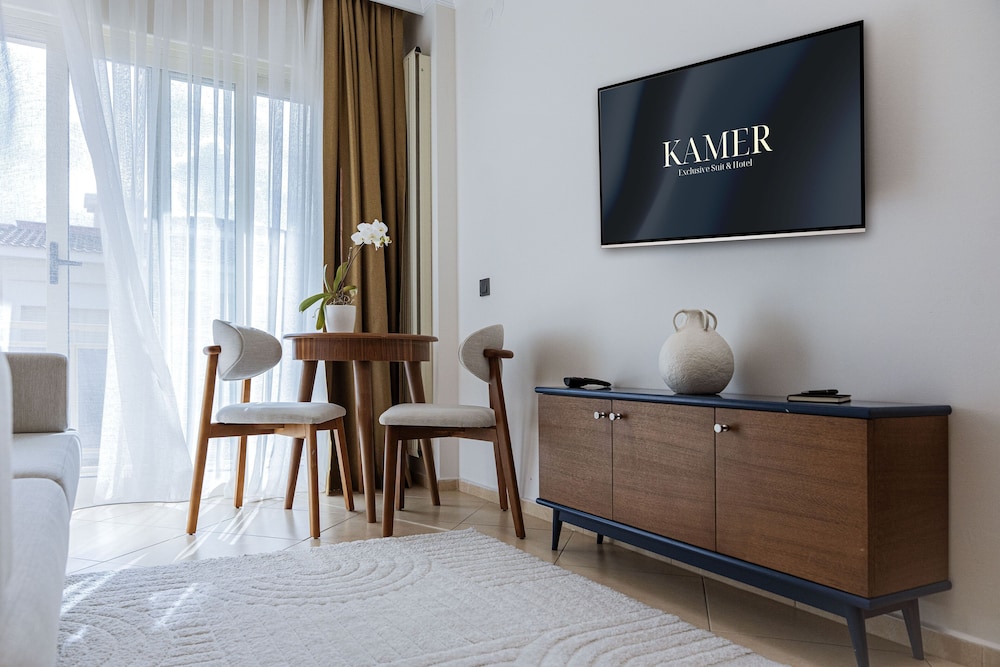 Kamer Suites And Hotel 8/50