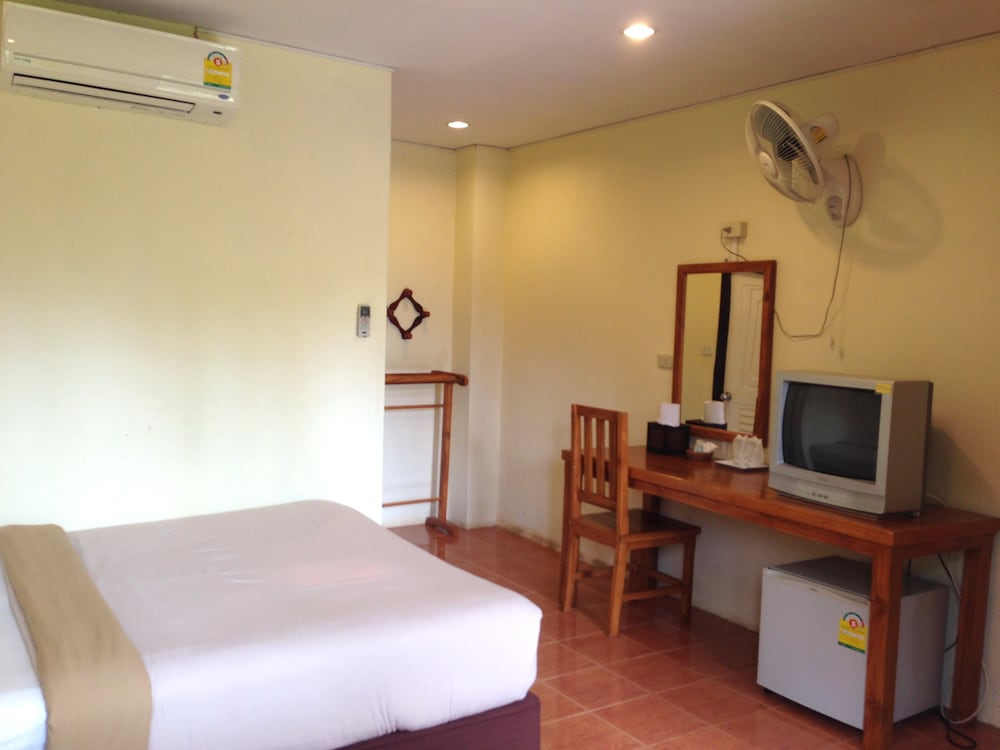 Baan Ing Khao Resort 12/50